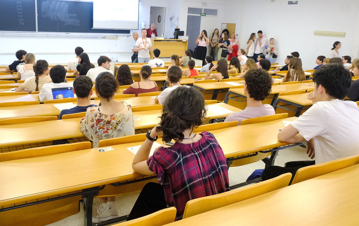 Más de 11.200 estudiantes participan en la convocatoria ordinaria de la PAU en la US
