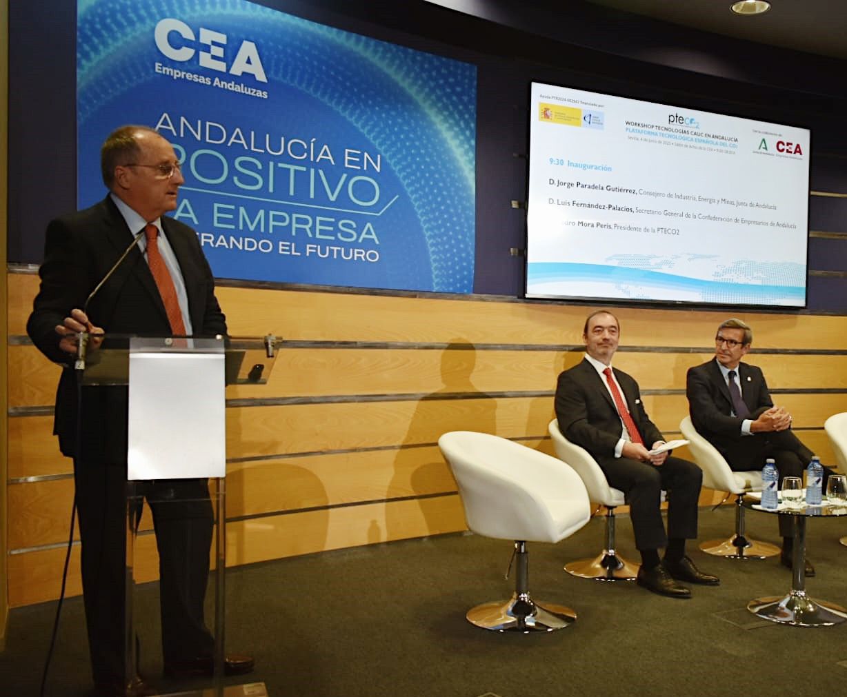 La empresa andaluza demuestra un firme compromiso con la sostenibilidad y la innovación, destinando esfuerzos, recursos e inversiones significativas a la transición energética, una opción que es además fuente de oportunidades – Confederación de Empresarios de Andalucía
