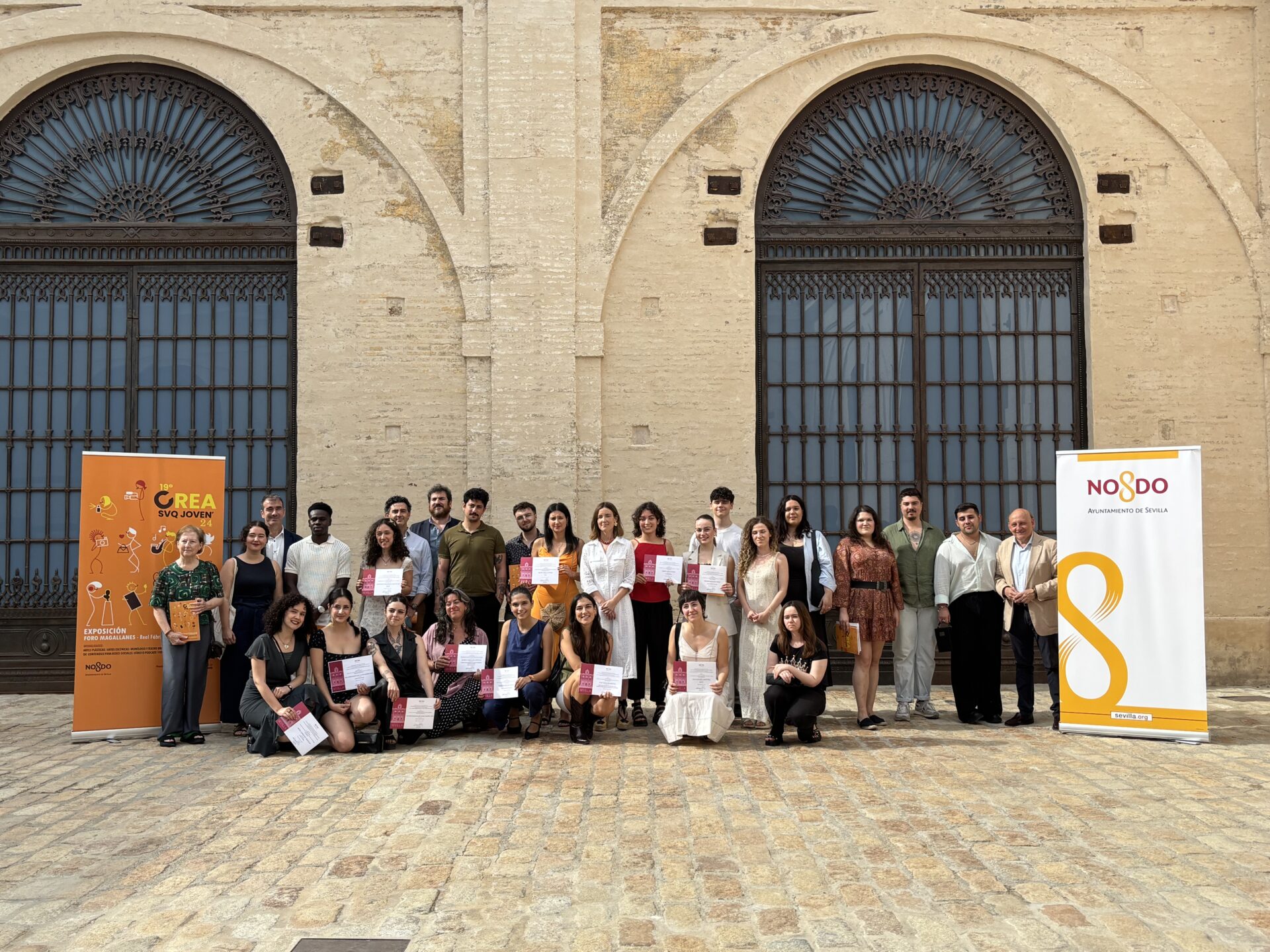 El Ayuntamiento reconoce el talento joven artístico con los premios CREA SVQ Joven24 y con una exposición de sus obras en Artillería
