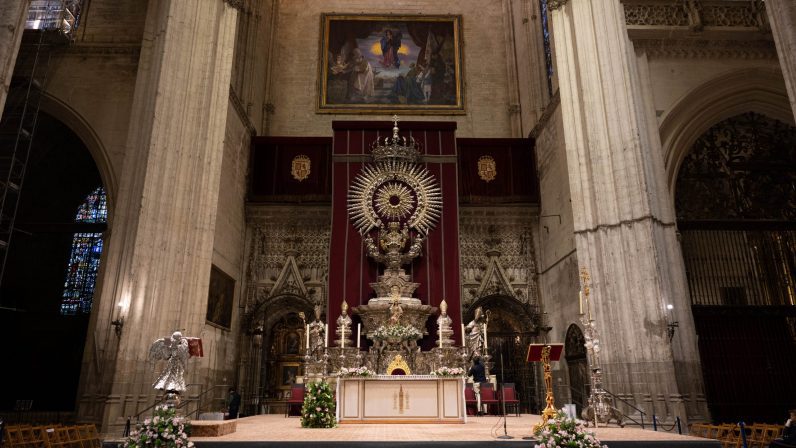 La Fundación Cajasol acogerá la exposición sobre la restauración del altar de plata de la Catedral de Sevilla