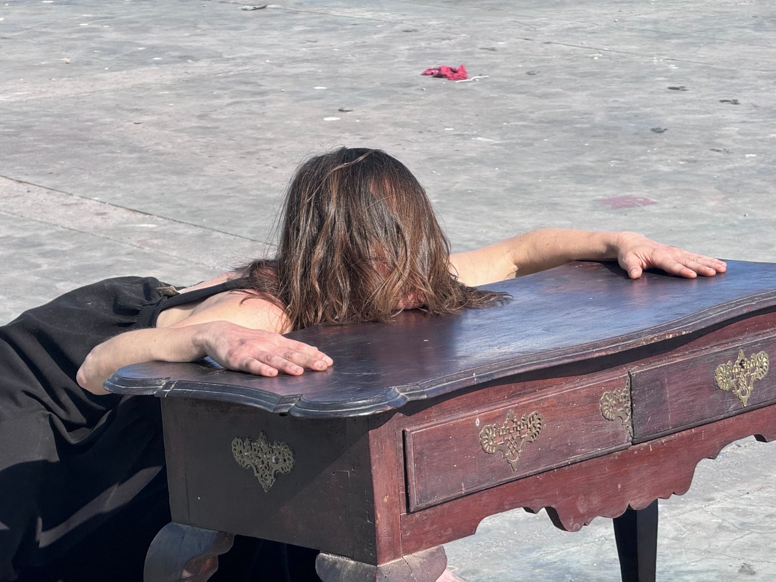 Luz Arcas estrena en Itálica ‘Nana para Emmy Hennings’, una ceremonia escénica entre danza, flamenco y espiritismo