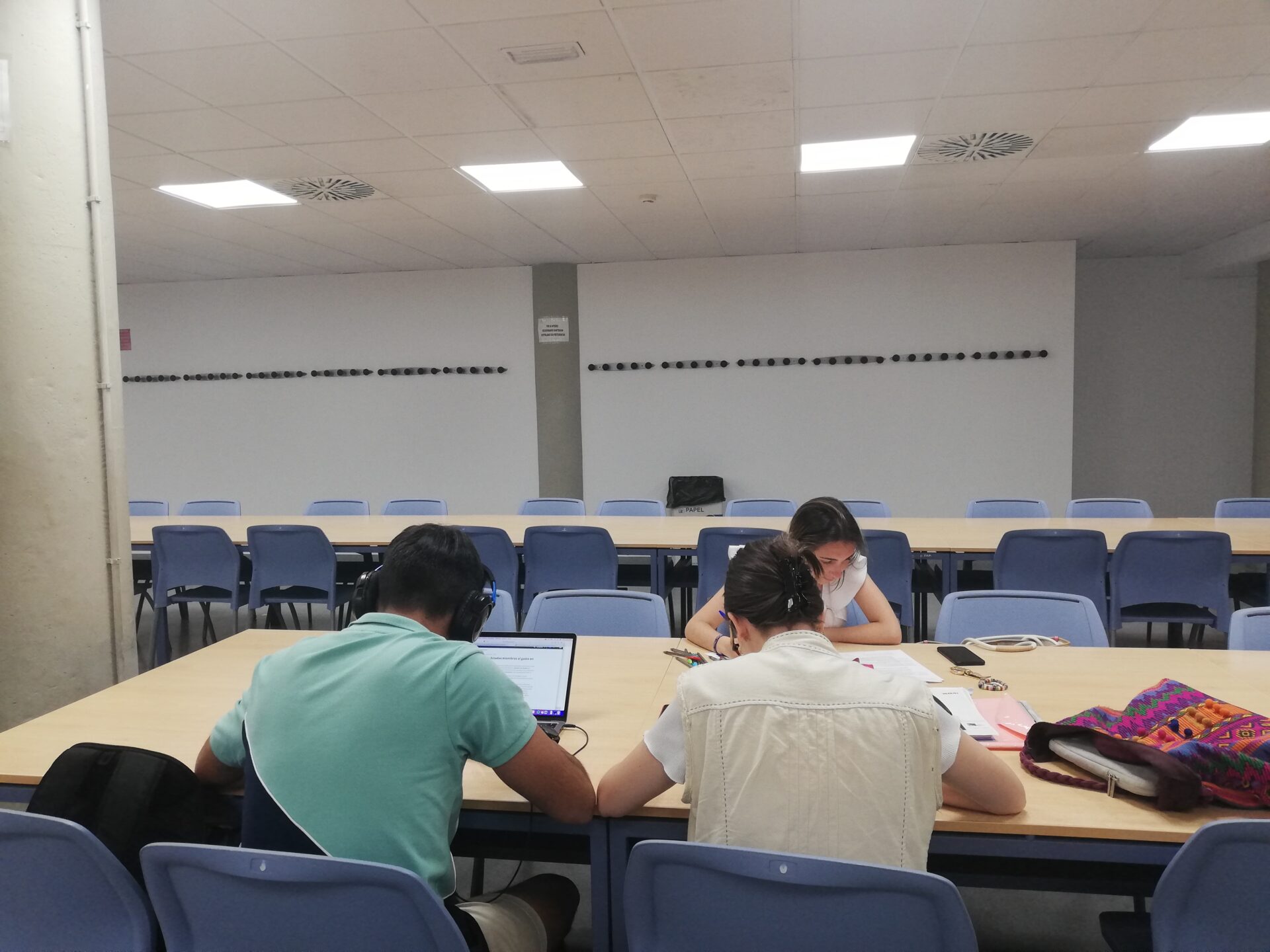 Control de acceso a las salas 24 horas de la Universidad de Sevilla