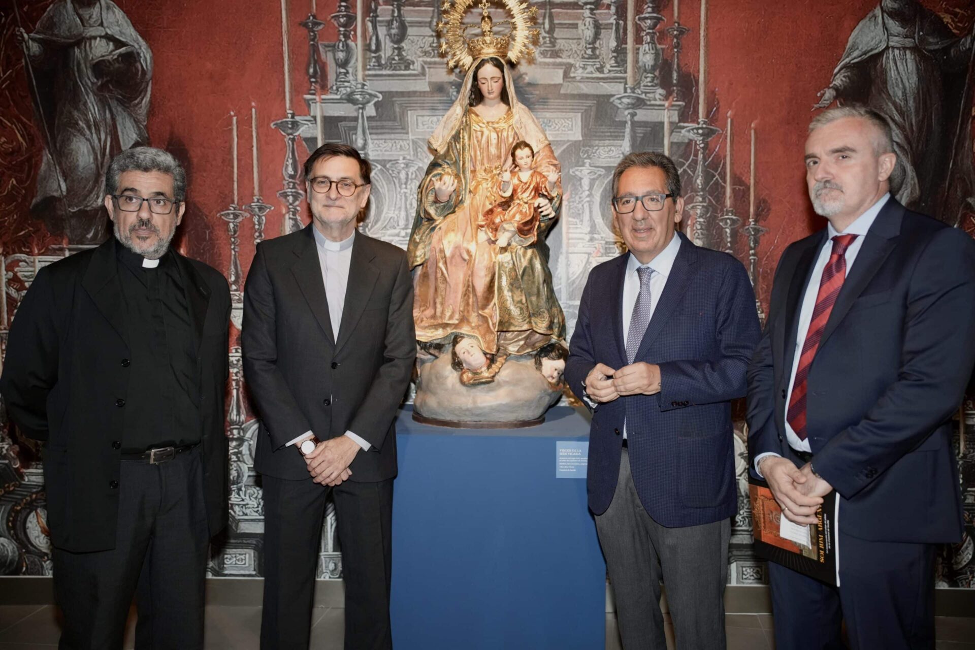 Solium Argenti, una exposición para descubrir la historia y restauración del altar de plata de la Catedral de Sevilla