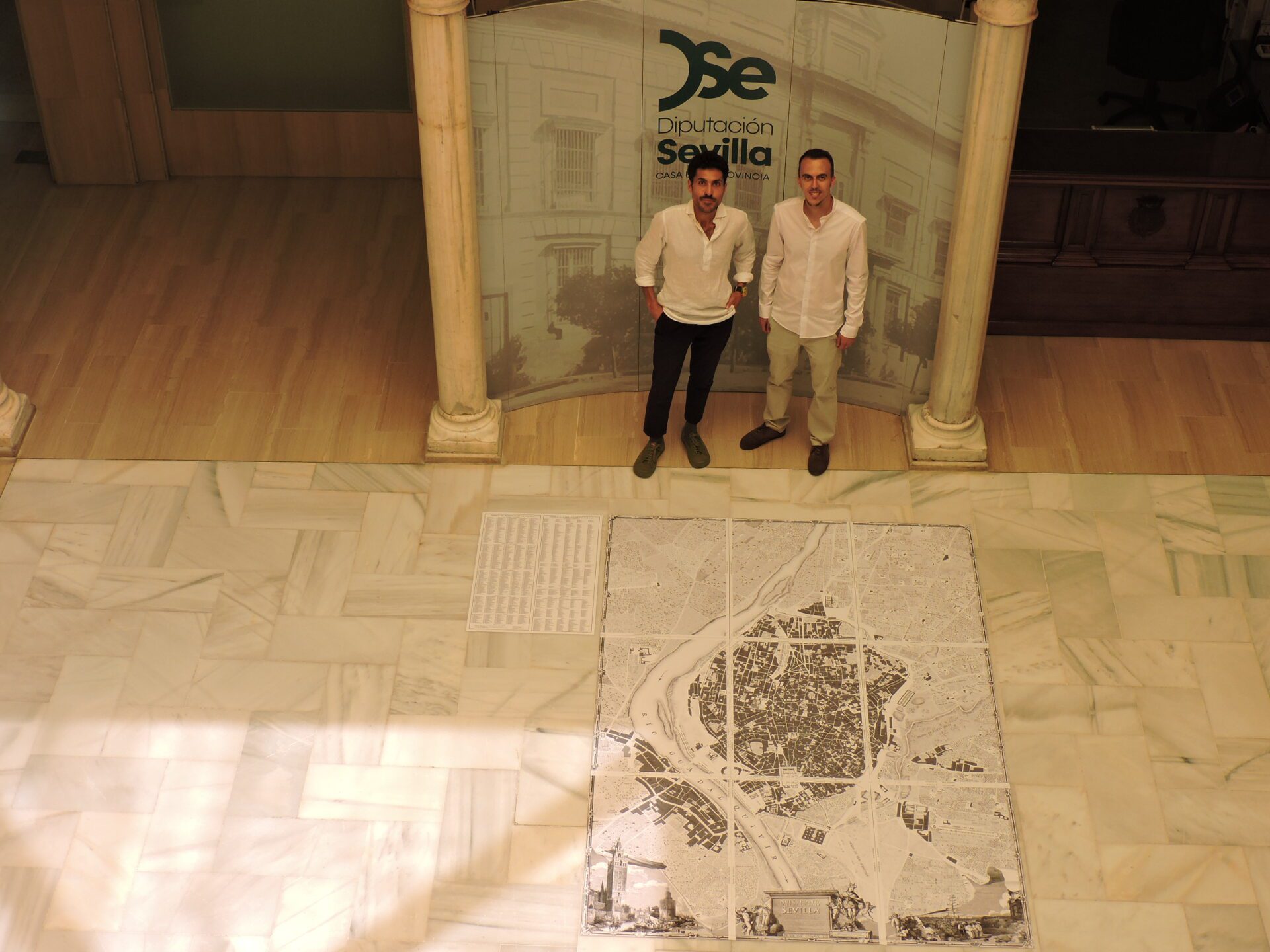 Pedro Mena y Javier Navarro presentan en la Casa de la Provincia de la Diputación una reconstrucción planimétrica de Sevilla en 1771 con 300 plantas de edificios insignes de la ciudad