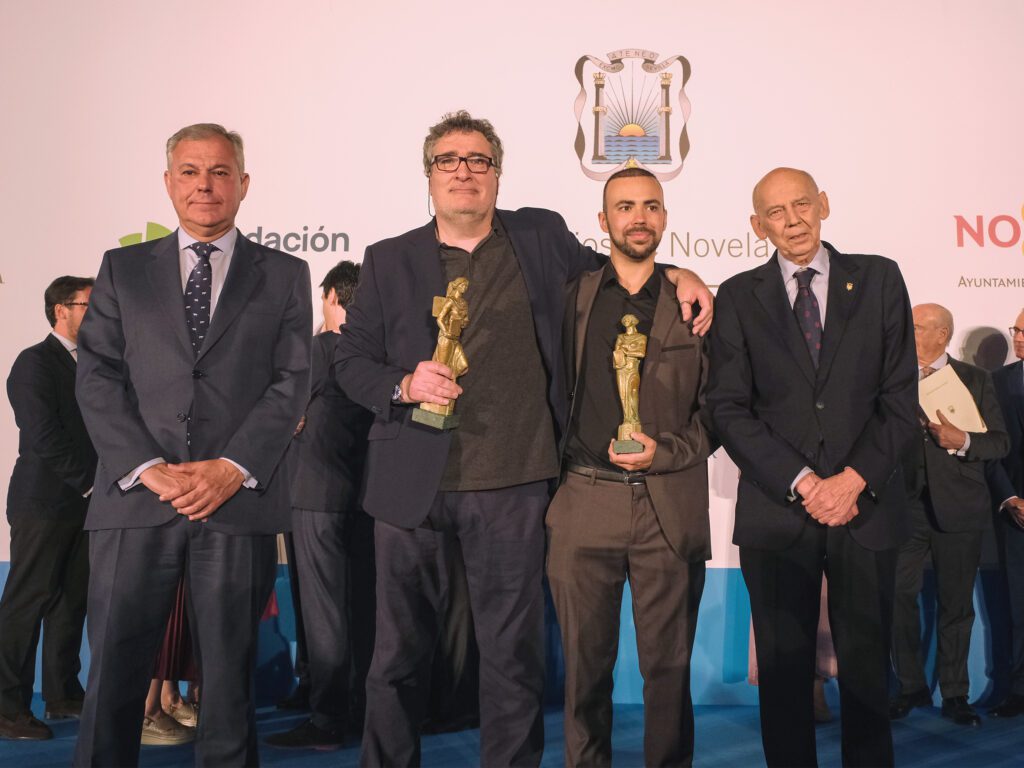 Óscar Soto Colás y Julio Peces Ruiz, ganadores de los premios de Novela Ateneo y Ateneo Joven de Sevilla