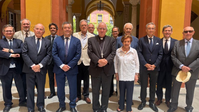 El arzobispo insta al Patronato de la Vivienda a la búsqueda de iniciativas que faciliten el acceso a la vivienda de jóvenes familias
