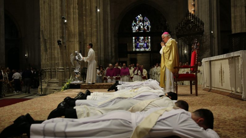Mons. Saiz Meneses a los nuevos sacerdotes: «Nuestro modelo es Cristo”