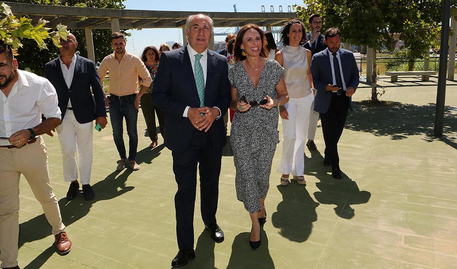 Junta y Ayuntamiento acuerdan la reurbanización de calles y viarios del barrio de La Piñera en Algeciras