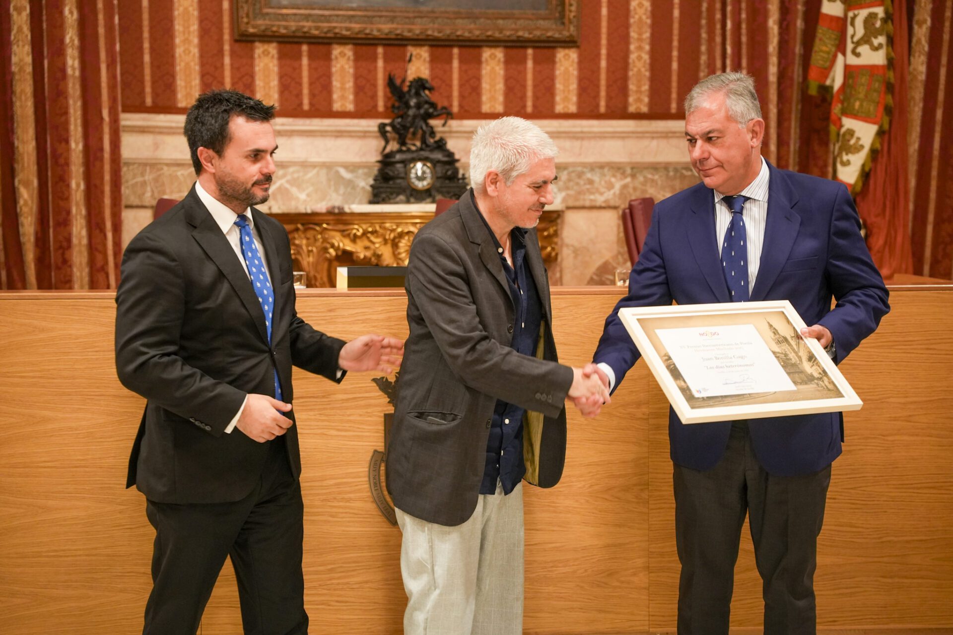 Juan Bonilla recibe el XV Premio Iberoamericano de Poesía Hermanos Machado