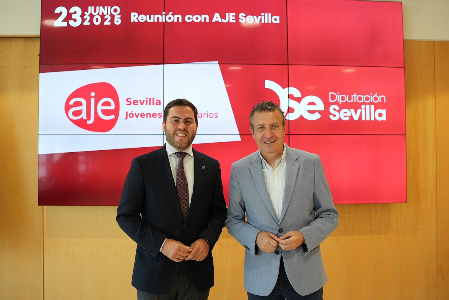 Javier Fernández se reúne con Miguel Ángel Pérez con motivo de su nuevo nombramiento como presidente de la Asociación de Jóvenes Empresarios de Sevilla