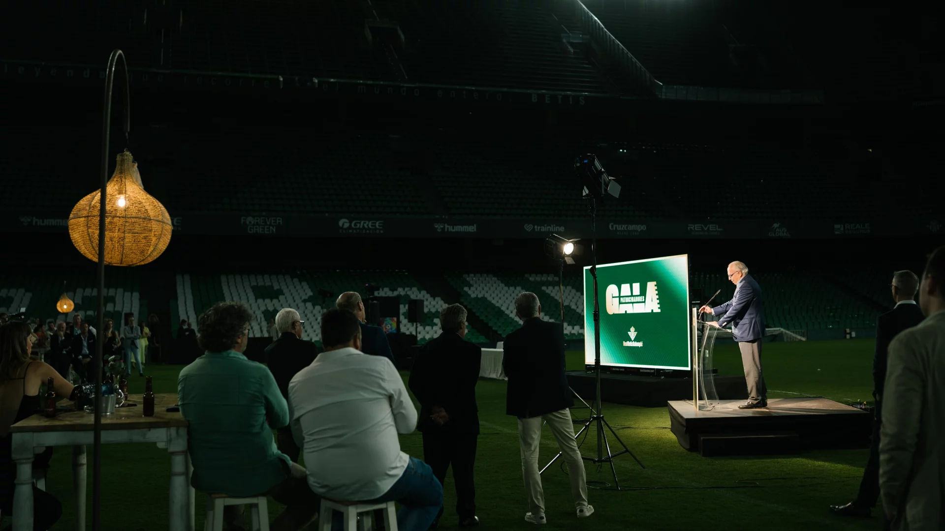 El Benito Villamarín acogió la decimoquinta edición de la Gala de Patrocinadores del Real Betis Balompié