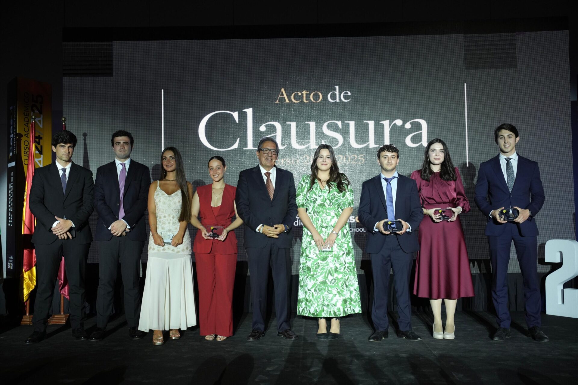 El Instituto de Estudios Cajasol celebra la ceremonia de clausura del Curso 24/25