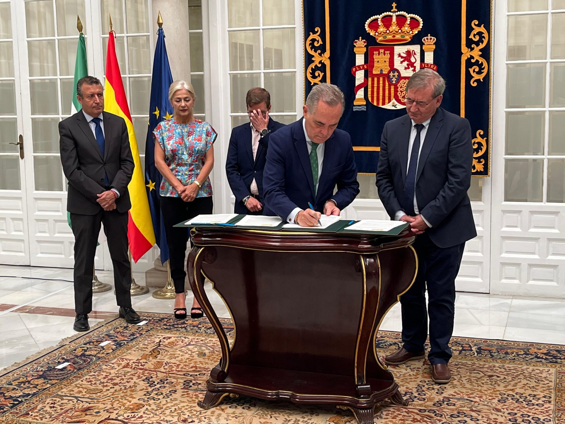 Juan Bueno: “La firma del protocolo de la fosa monumento no es sólo una obligación legal, sino que es sobre todo una obligación moral que tenemos todos”