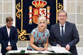 La Junta avanza en la exhumación e identificación de víctimas con la firma del protocolo para actuar en la Fosa Monumento del cementerio de Sevilla
