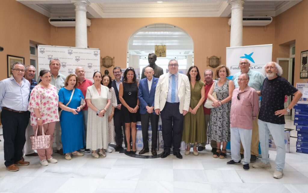 El Ateneo de Sevilla, mediante su acción social entrega ventiladores a entidades benéficas