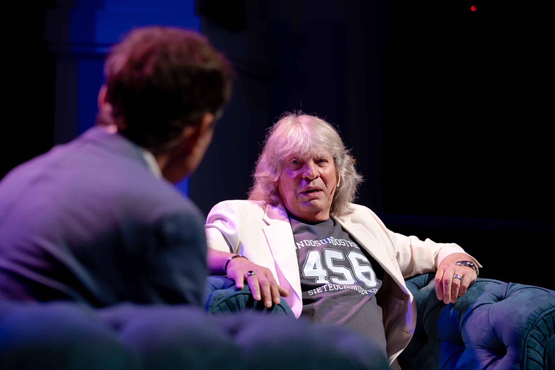 José Mercé protagoniza los Encuentros en Cajasol con una charla íntima y emotiva