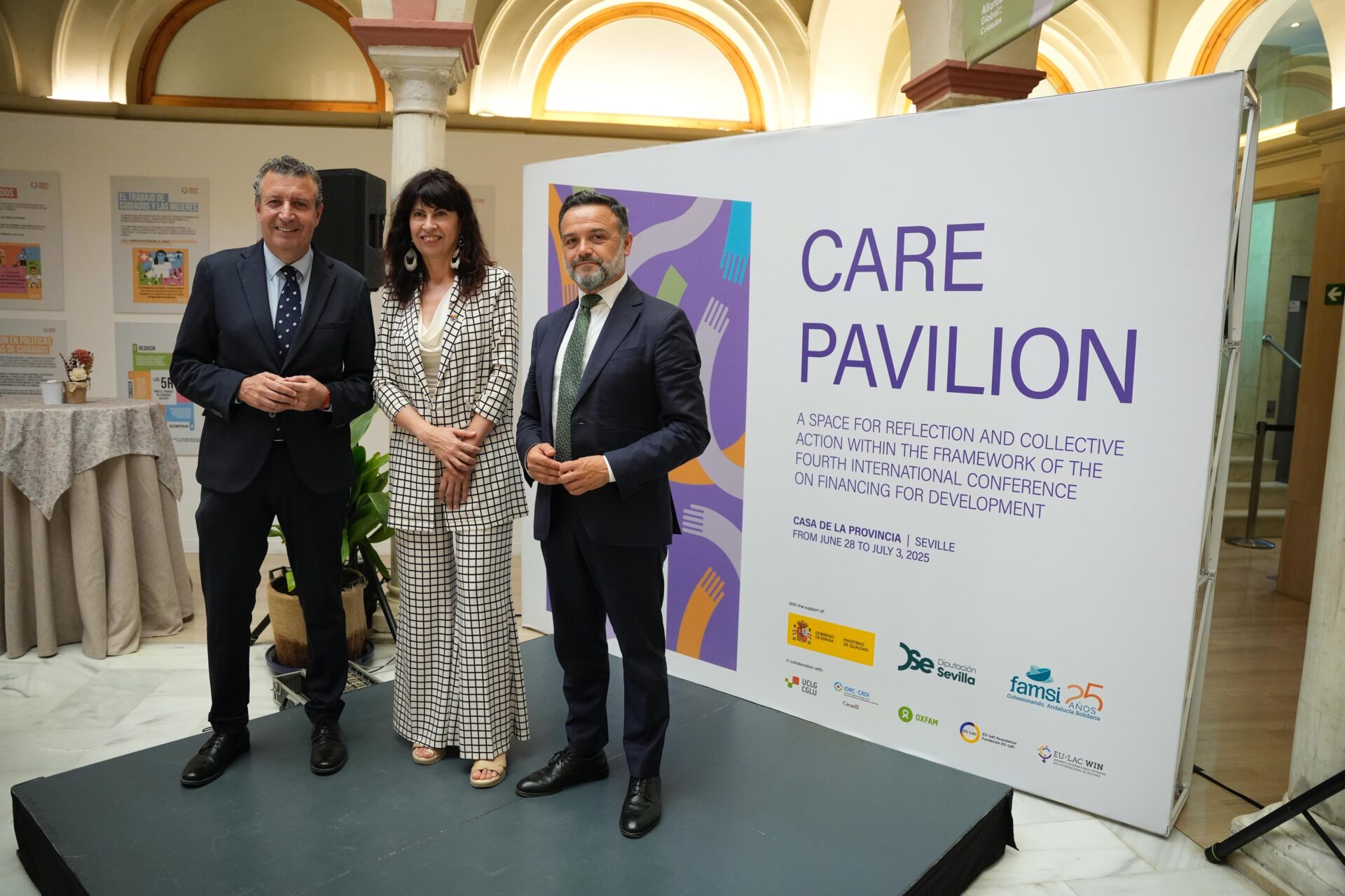 Javier Fernández inaugura el Pabellón de los Cuidados, instalado en la Casa de la Provincia hasta el 3 de julio, y anuncia que la Diputación se integra en la Alianza Global por los Cuidados