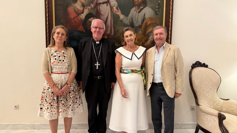 La presidenta de Manos Unidas España presenta al arzobispo de Sevilla la actualidad eclesial y social de la oenegé de desarrollo de la Iglesia