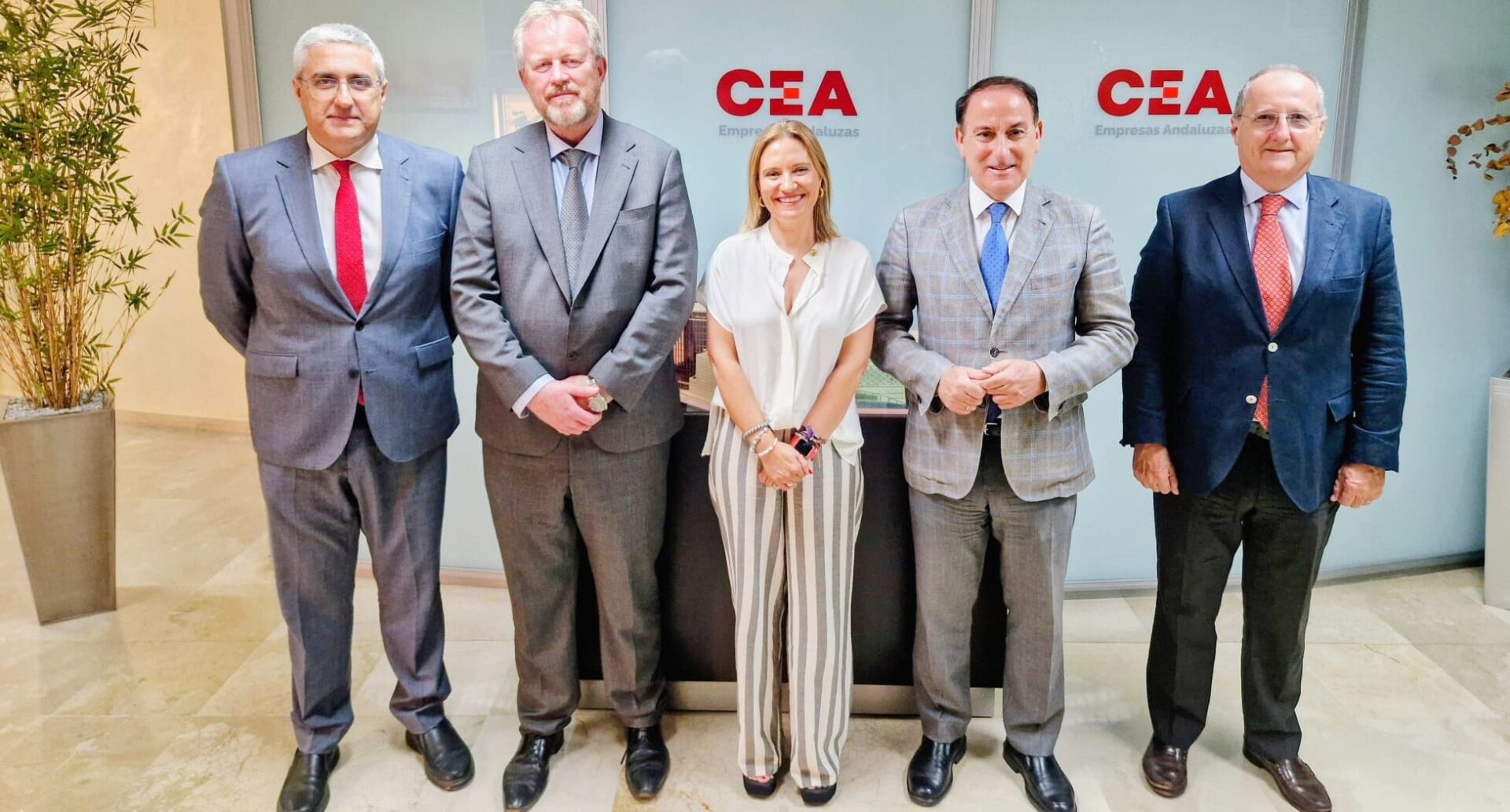 El valor de la iniciativa privada para el desarrollo de los jóvenes andaluces y la internacionalización de la comunidad, en el Espacio de Encuentro CEA con la Asociación de Centros de Enseñanza de Idiomas de Andalucía, ACEIA. – Confederación de Empresarios de Andalucía