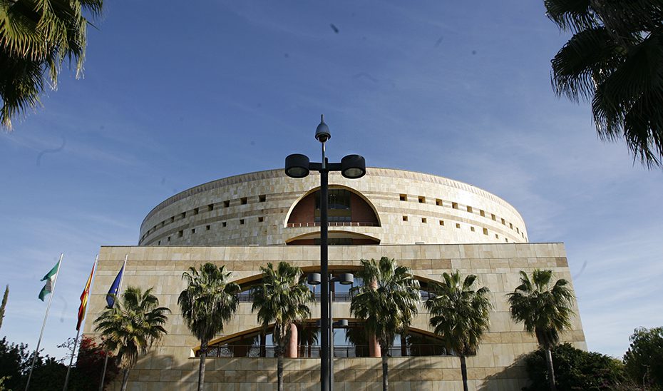 La licitación oficial de obra pública en Andalucía se cuadriplicó en mayo hasta alcanzar los 820,7 millones de euros