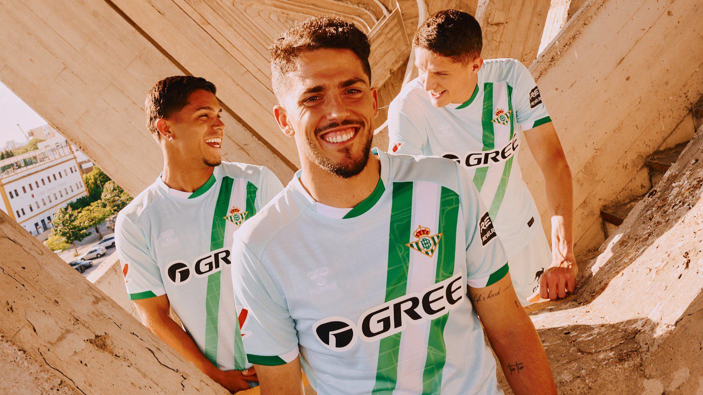 El Real Betis y hummel homenajean al barrio de Heliópolis y al Benito Villamarín en su segunda equipación