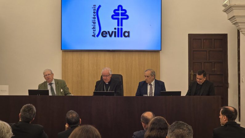 PRESENTACIÓN DEL LIBRO DE ACTAS DEL CONGRESO DE HERMANDADES Y COFRADÍAS Y DEL OBSERVATORIO DE LA PIEDAD POPULAR DE SEVILLA