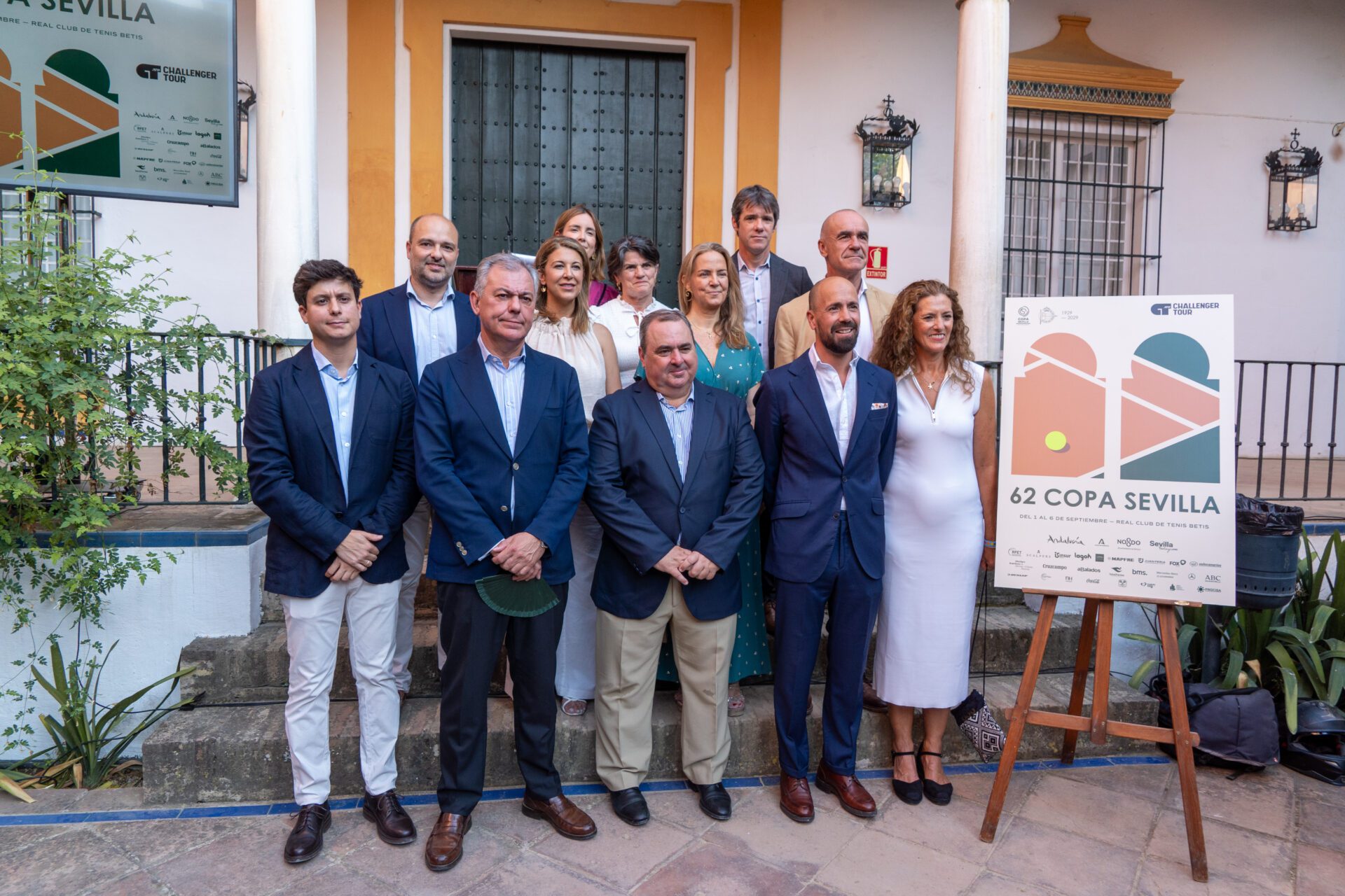 Casimiro Fernández en la presentación del cartel de la LXII Copa Sevilla de Tenis, que contará con el patrocinio de la Diputación