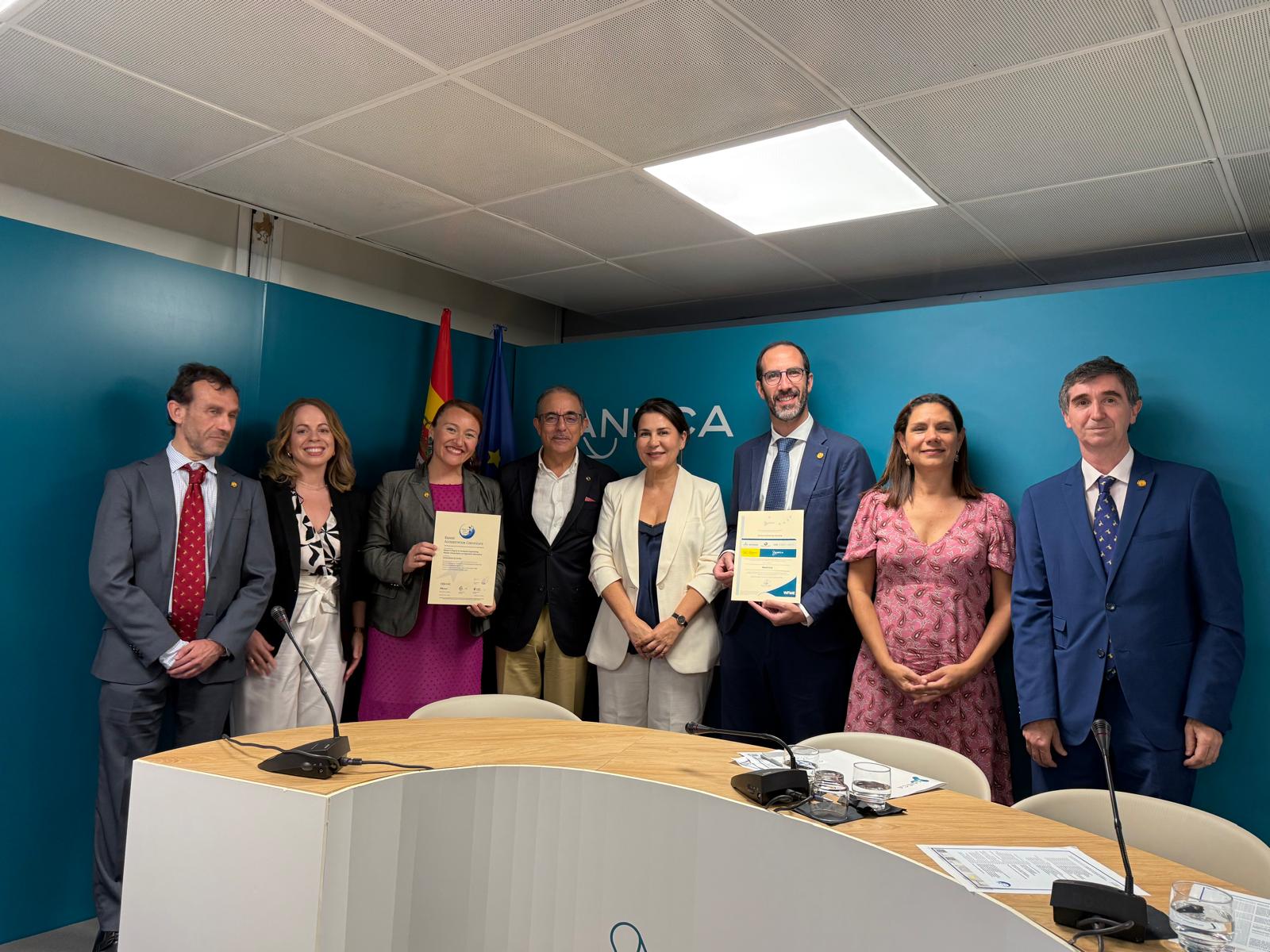 La US recibe dos sellos internacionales de calidad de la ANECA