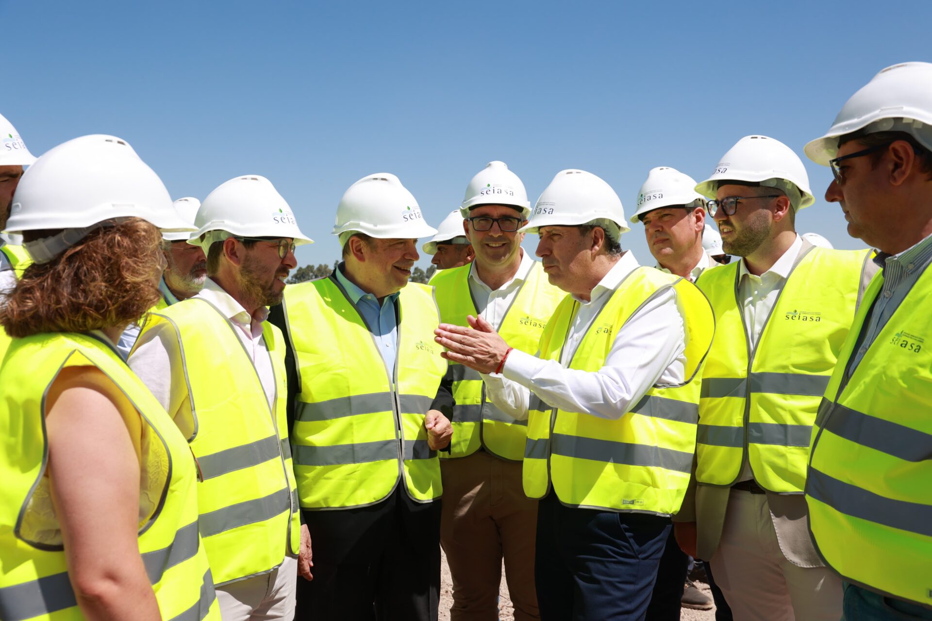 Javier Fernández subraya que la inversión del Gobierno en los regadíos de las Marismas del Guadalquivir marcará un antes y un después para un sector clave