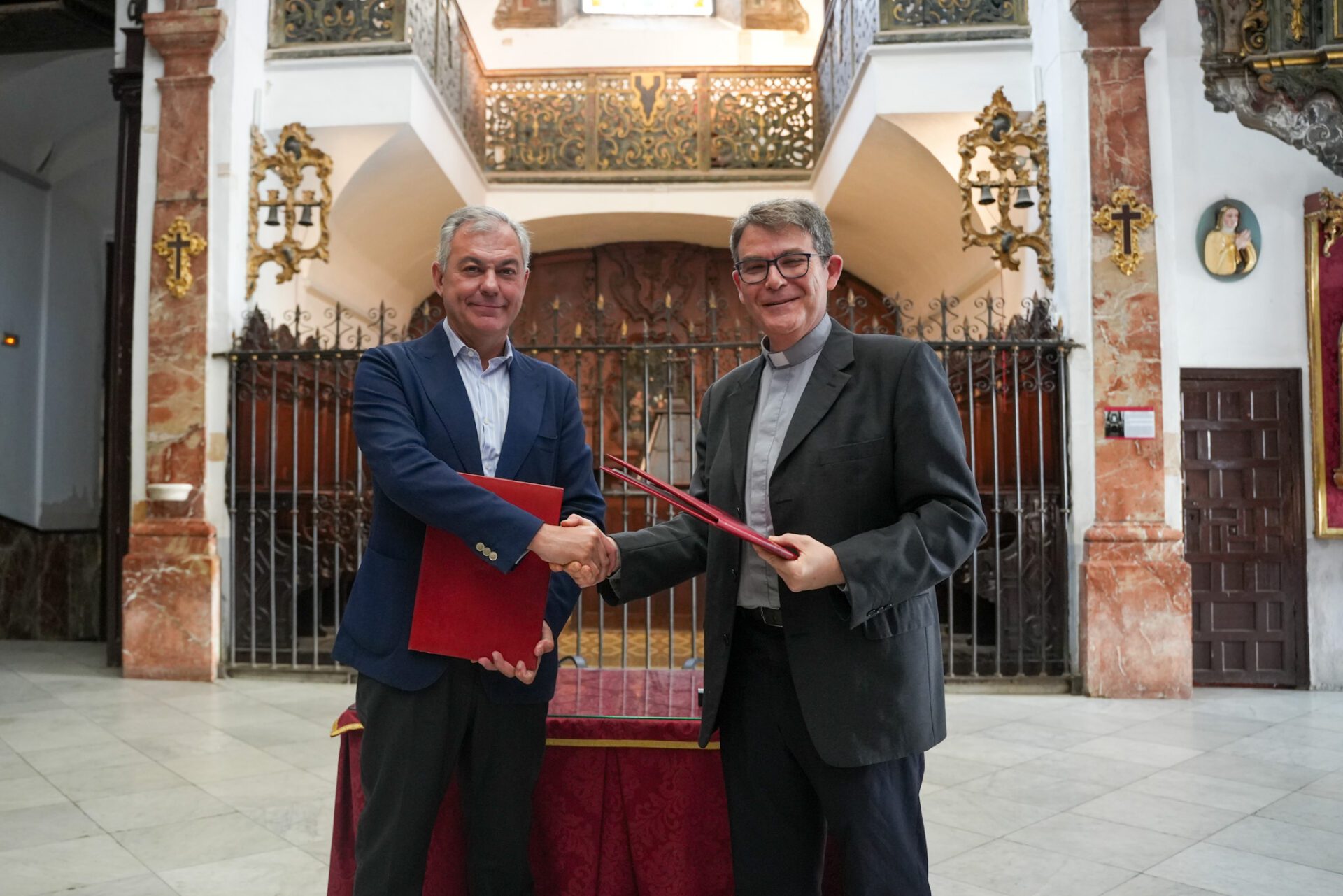 El Gobierno de Sanz concede una subvención a San Nicolás de Bari para la restauración de su coro alto y órgano