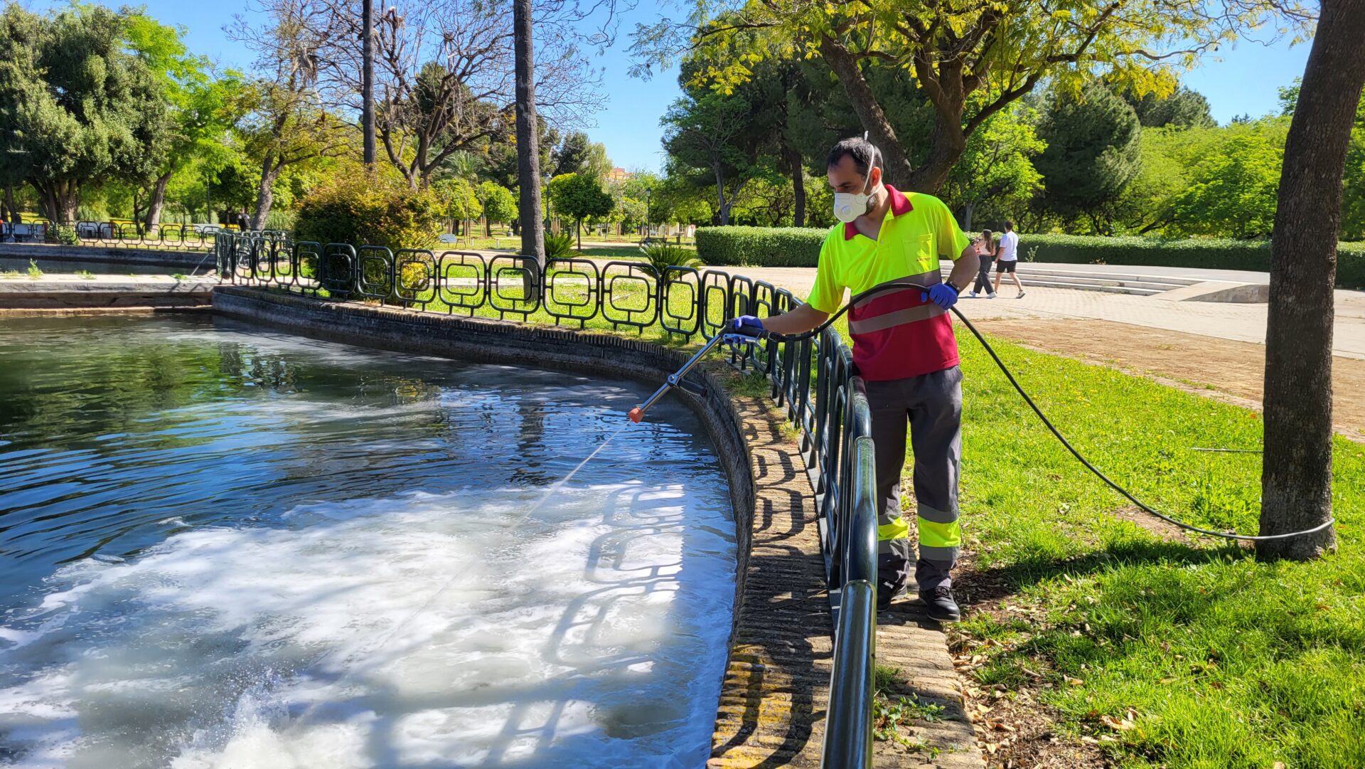 El Ayuntamiento suma ya 86 actuaciones contra el mosquito del virus del Nilo, refuerza su plan de control con nuevos contratos y lanza una campaña ciudadana de prevención