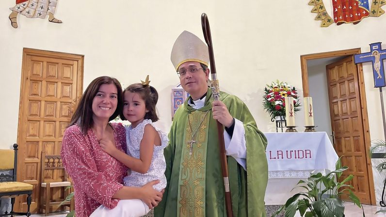 ‘Una Iglesia que late con fuerza’ | Monseñor Teodoro León, obispo auxiliar de Sevilla