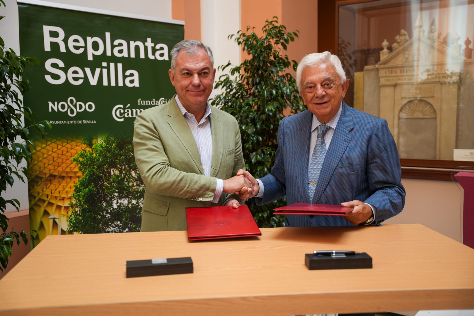 Fundación Cámara de Comercio y Ayuntamiento presentan Replanta 2.0 en el marco de la mayor campaña de plantación en Sevilla con el reto de alcanzar los 30 000 árboles en 2030