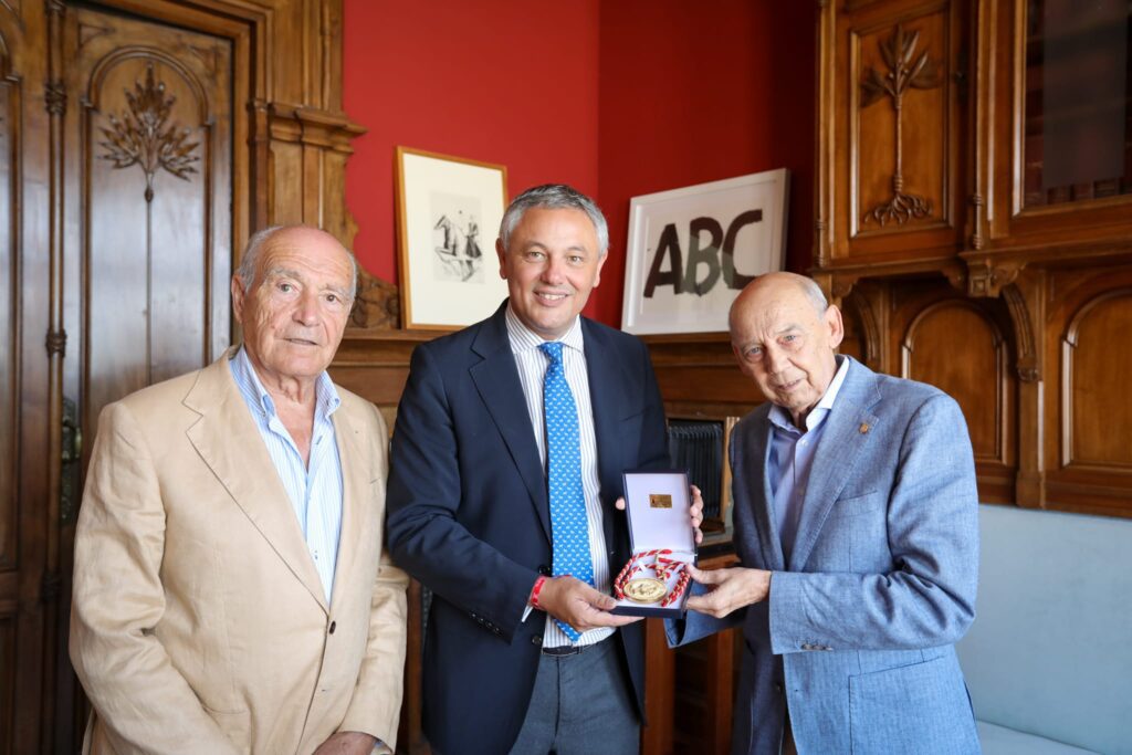 Medalla José María Izquierdo para ABC
