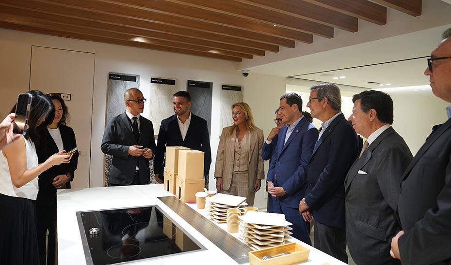 Moreno sobre su viaje a Japón: “El objetivo es estrechar lazos para que Andalucía pueda mostrar su capacidad y proyección económica en el país asiático”