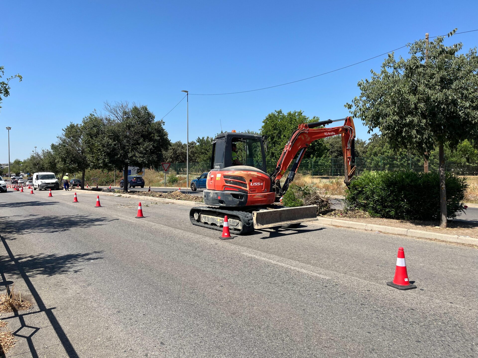El Gobierno de Sanz impulsa la renovación integral de la mediana de la avenida de Ucrania con más arbolado, riego inteligente y nuevo diseño paisajístico
