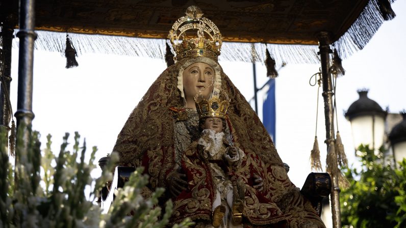 Cultos a la Virgen de los Reyes