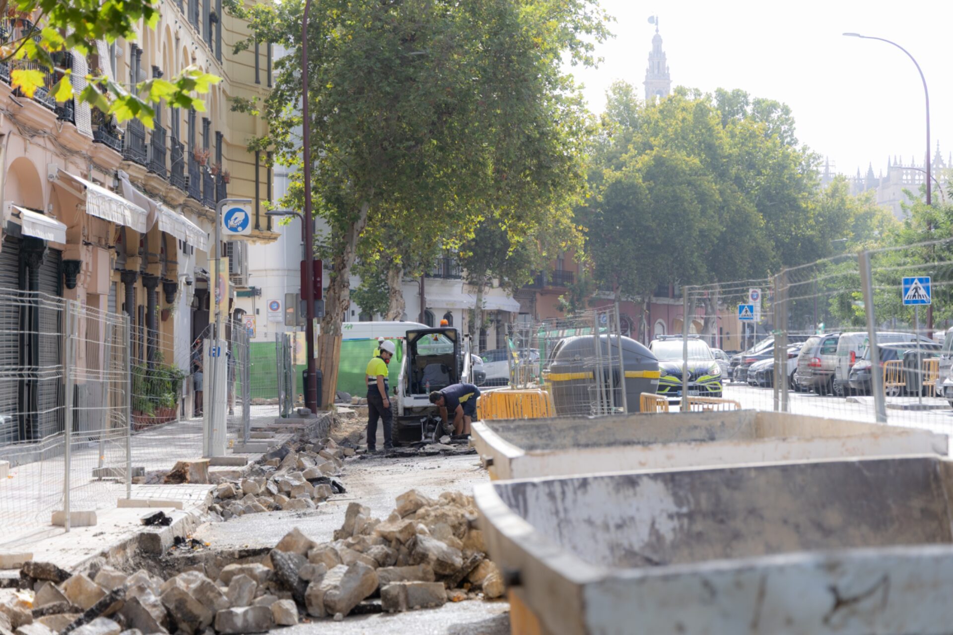 El Ayuntamiento inicia la segunda fase de las obras en la calle Adriano para ampliar aceras y mejorar la accesibilidad