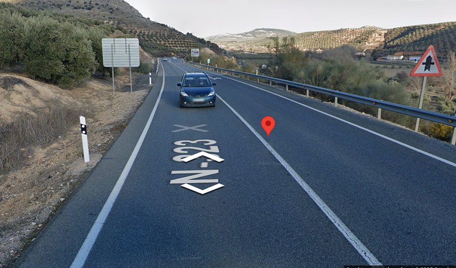 Varios heridos, entre ellos dos menores, en una colisión frontal en Iznalloz (Granada)