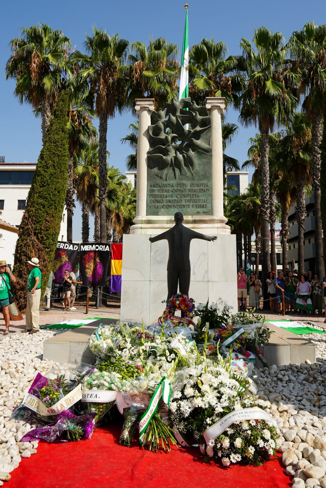 Manuela Cabello y Manuel Lay representan a la Diputación de Sevilla en el homenaje por el 89 aniversario de la muerte de Blas Infante