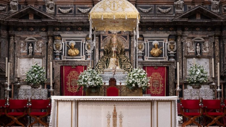 15 de agosto, mañana de devoción y un ritual anclado en la memoria de la ciudad