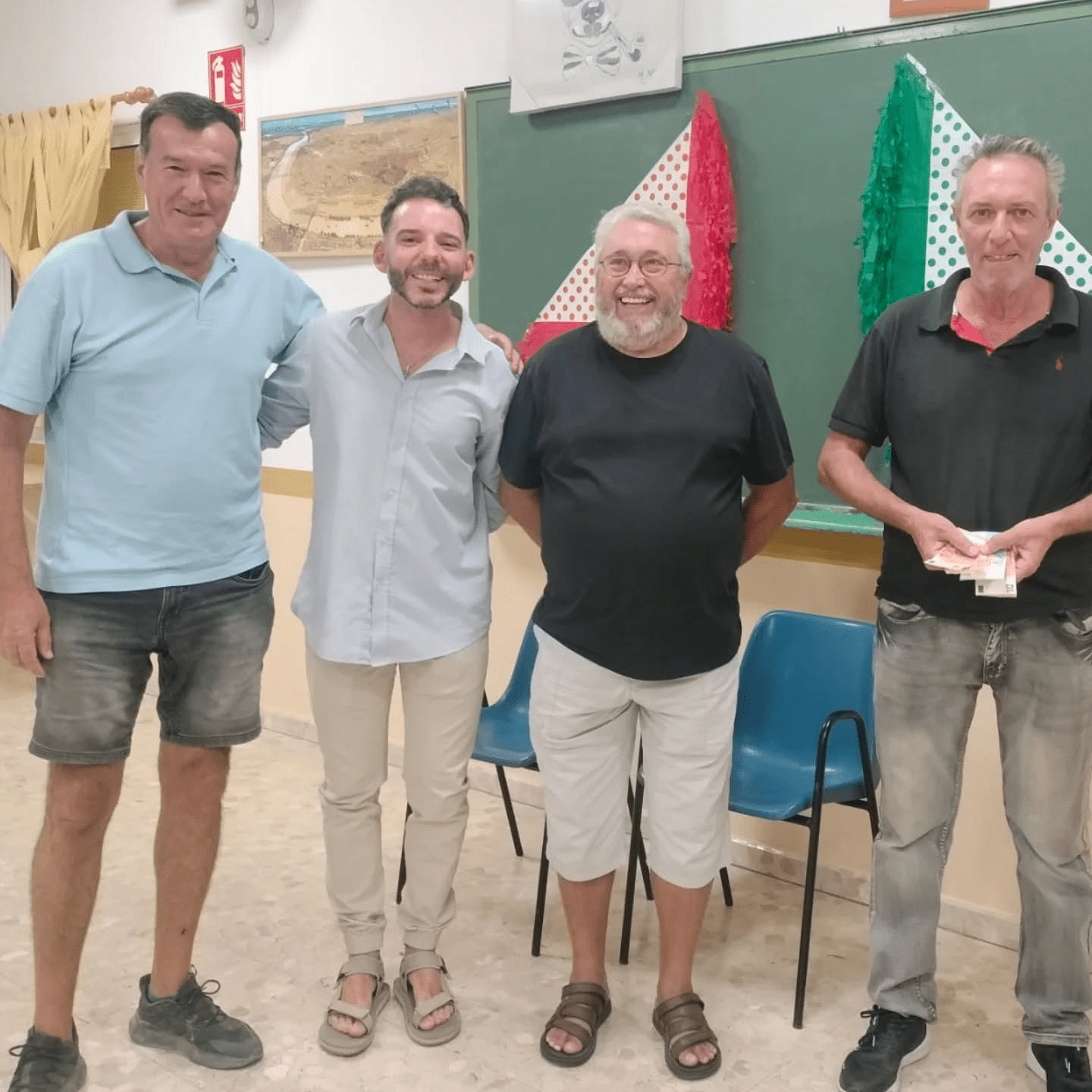 LA PAREJA FORMADA POR FRANCISCO CASTELLANO Y VICENTE JIMÉNEZ SE HACEN CON EL PRIMER PUESTO DEL TORNEO DE DOMINÓ FRENTE A MERCEDES MORALES Y CHARO ANTUNEZ QUE HAN QUEDADO SUNCAMPEONAS