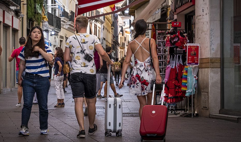La Junta cancela casi 10.300 viviendas de uso turístico en coordinación con los municipios