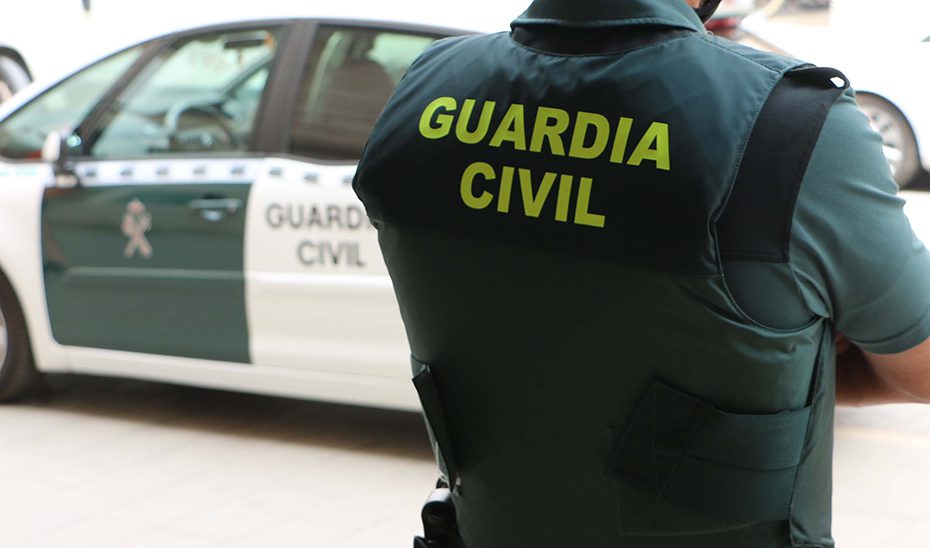 Un fallecido y cuatro mujeres heridas al colisionar dos turismos en Viñuela