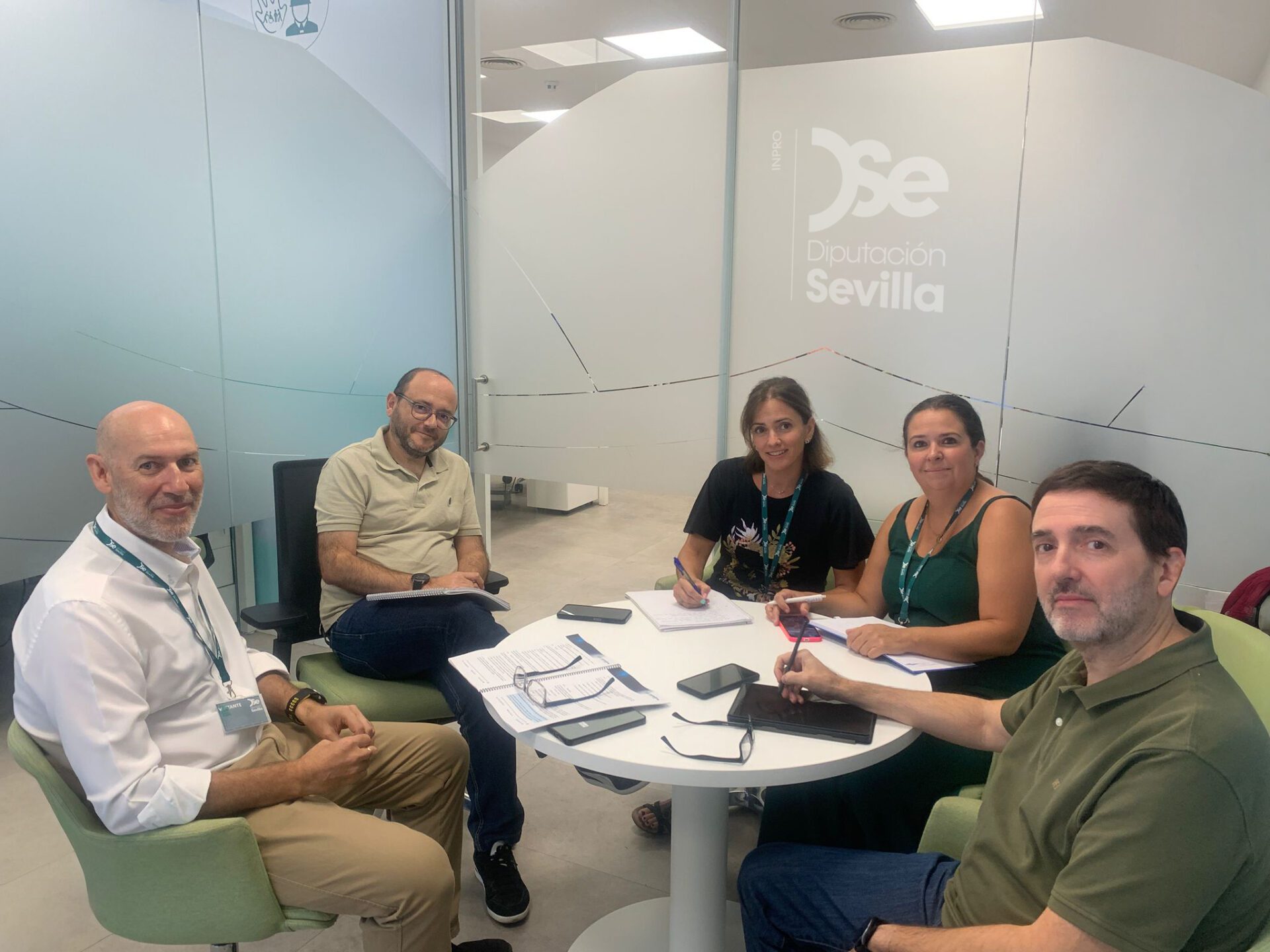 La Diputación de Sevilla ejecutará un proyecto de conectividad digital segura en 91 municipios de la provincia