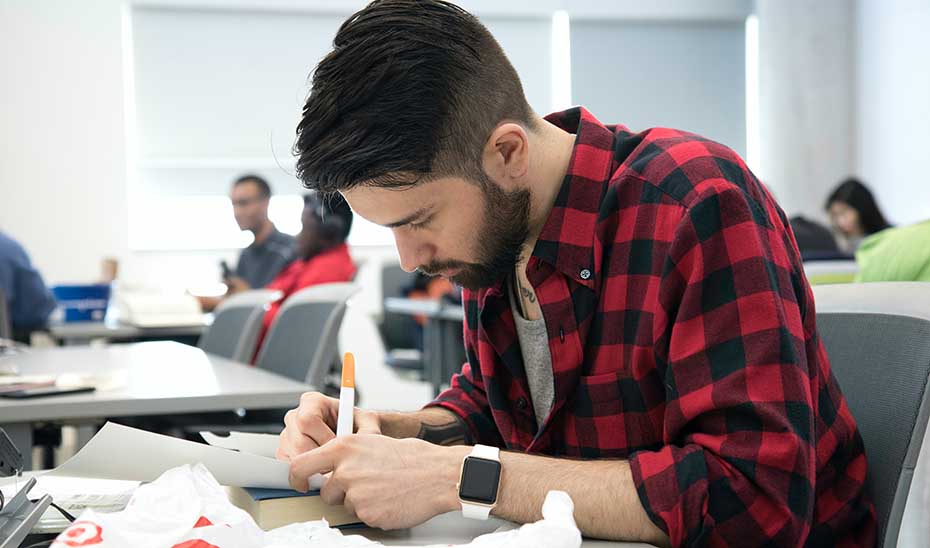 La Junta apoya a universitarios andaluces con hasta 300 euros para acreditar idiomas el próximo curso