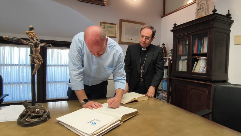 El sacerdote Antonio Salvago toma posesión como vicario episcopal de la Zona Pastoral Norte