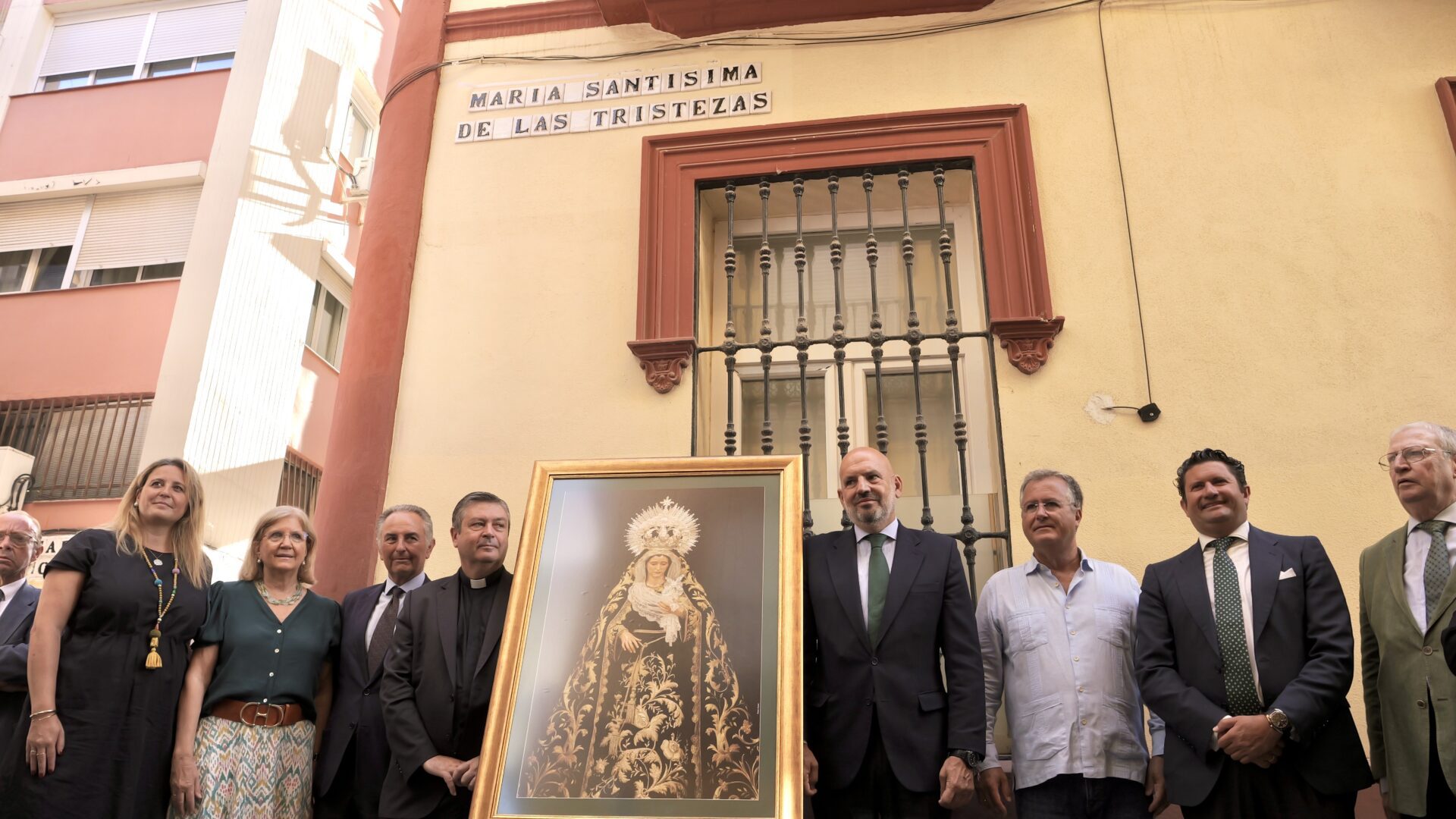 El Ayuntamiento rotula una vía dedicada a la Virgen de las Tristezas de la Hermandad de la Vera Cruz