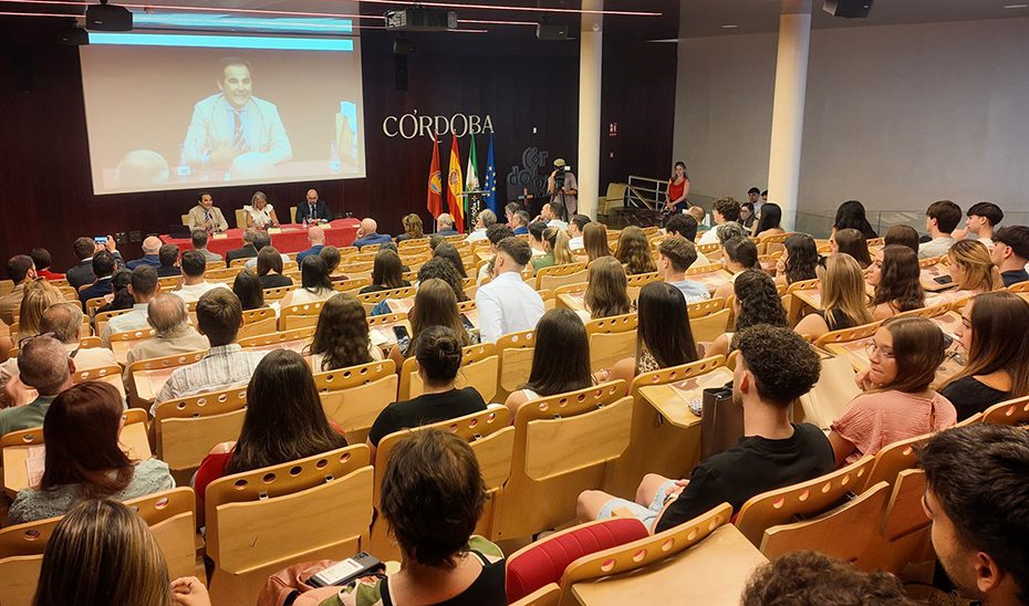 La Junta insta a recuperar el espíritu del consenso constitucional ante la “alerta democrática” actual