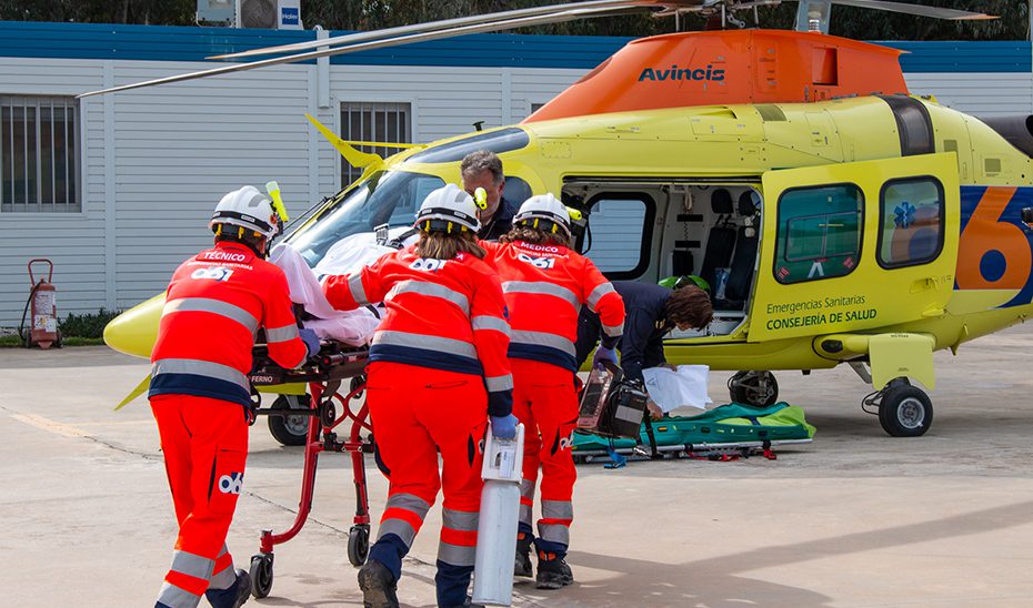 Un fallecido y una herida tras la salida de vía de un turismo en la A-44, en Iznalloz